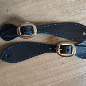 Paire de pattes d'éperons western en cuir noir de 3,5 mm à tannage végétal, avec surpiqûres bleues et boucles argentées, taille femme et enfant.